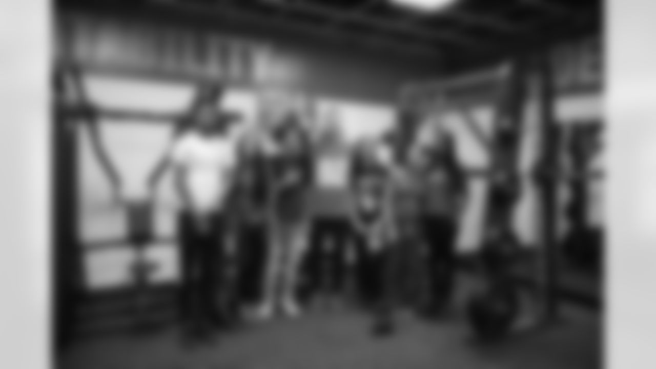 Lions Legend Eric Stocz (82) works with students during a Health and Wellness room reveal during a Count Day activation event at Detroit Lions Academy on Feb. 11, 2026 in Detroit. (Carl Jones II/Detroit Lions)