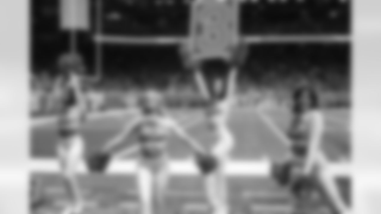 Detroit Lions Cheerleaders perform during an NFL football game against the Pittsburgh Steelers on Sunday, Dec. 21, 2025 in Detroit. (Mike Ferdinande/Detroit Lions)