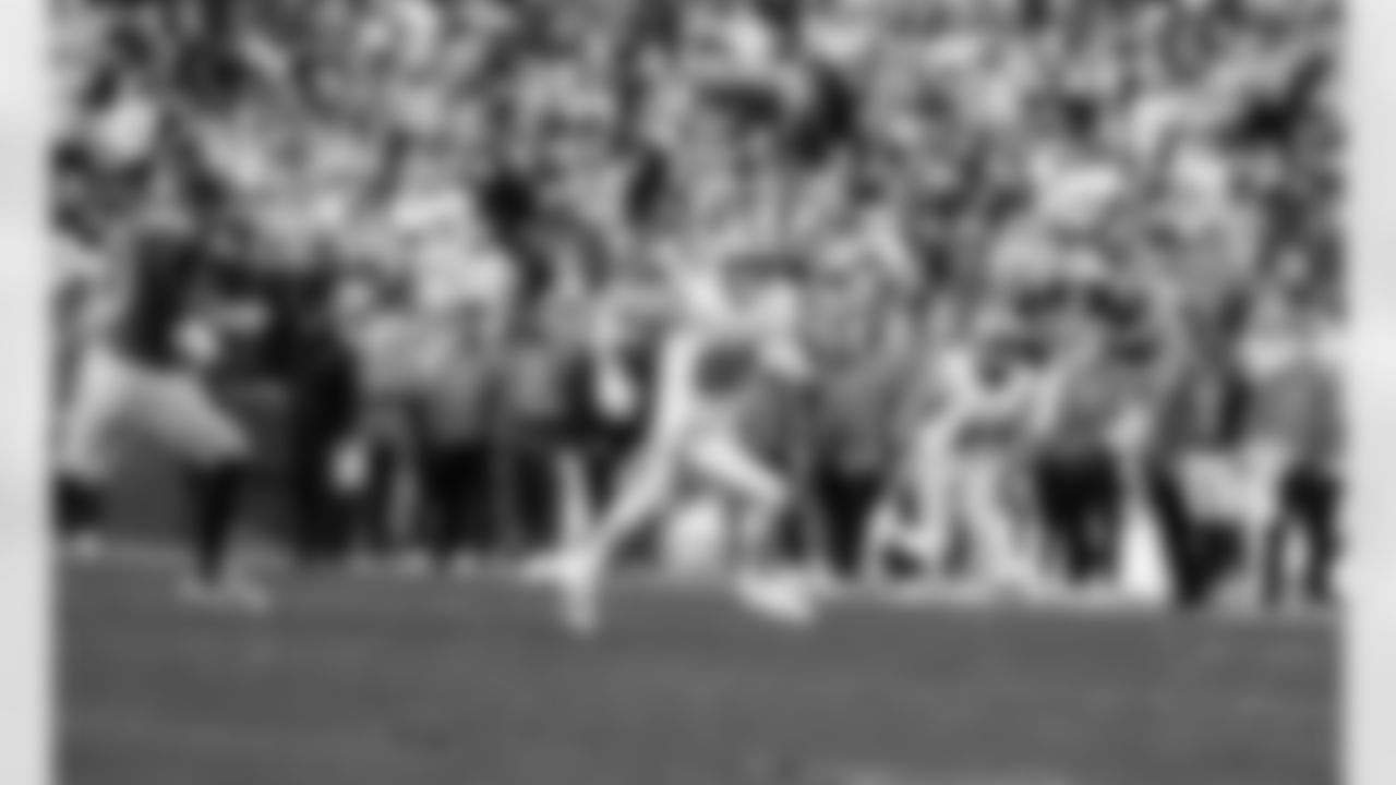 Detroit Lions tight end Sam LaPorta (87) during an NFL football game against the Washington Commanders on Sunday, Nov. 9, 2025 in Landover, Md. (Jeff Nguyen/Detroit Lions via AP)