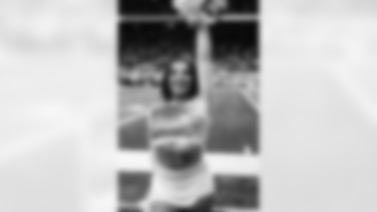 Detroit Lions Cheerleaders perform during an NFL football game against the Dallas Cowboys on Thursday, Dec. 4, 2025 in Detroit. (Mike Ferdinande/Detroit Lions)