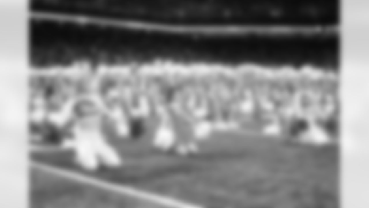 Detroit Lions Junior Cheer Clinic performs at halftime during an NFL football game against the Pittsburgh Steelers on Sunday, Dec. 21, 2025 in Detroit. (Jeff Nguyen/Detroit Lions via AP)