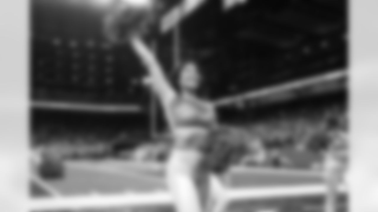 Detroit Lions Cheerleaders perform during an NFL football game against the Pittsburgh Steelers on Sunday, Dec. 21, 2025 in Detroit. (Mike Ferdinande/Detroit Lions)