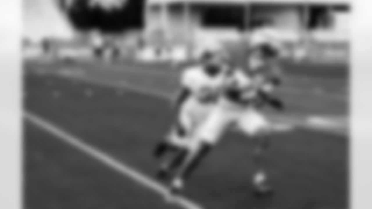 Detroit Lions cornerback Stantley Thomas-Oliver III (38) and Detroit Lions wide receiver Jackson Meeks (83) during training camp at the Meijer Performance Center on July 25, 2025 in Allen Park, Mich. (Jeff Nguyen/Detroit Lions)