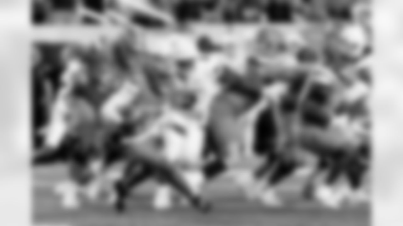 Cincinnati DL Dontay Corleone (2)