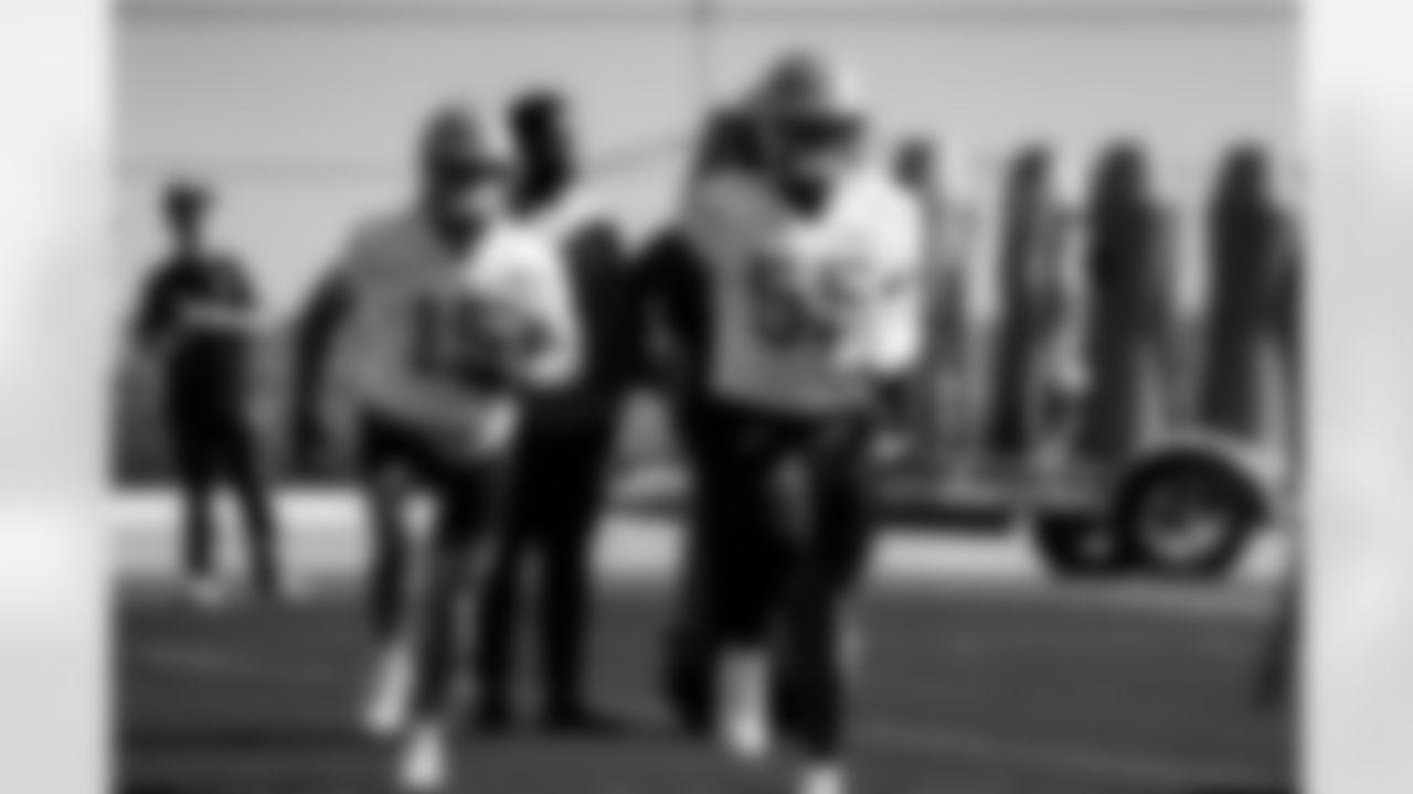 Detroit Lions linebacker Grant Stuard (15) and Detroit Lions linebacker Derrick Barnes (55) during practice at the Meijer Performance Center on Oct. 3, 2025 in Allen Park, Mich. (Jeff Nguyen/Detroit Lions)