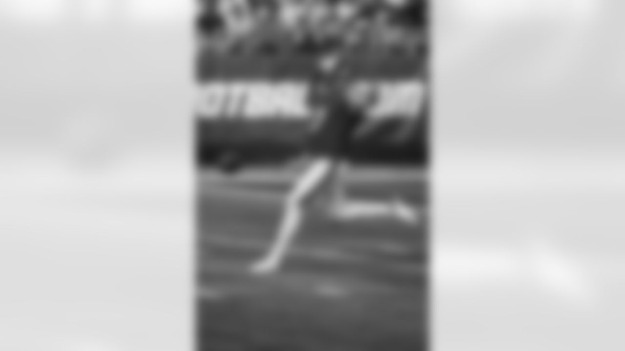 P/H Ryan Wright

(AP Photo/Craig Lassig)