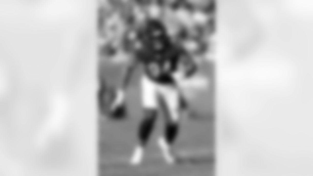 DL Austin Booker

Backed up by Joe Tryon-Shoyinka and Daniel Hardy

(AP Photo/Kamil Krzaczynski)