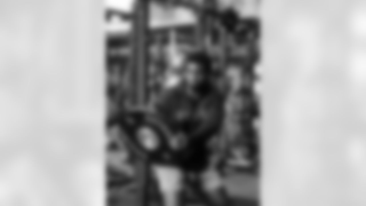 Detroit Lions tight end Kenny Yeboah (88) during offseason workouts at the Meijer Performance Center on May 27, 2025 in Allen Park, Mich. (Jeff Nguyen/Detroit Lions)