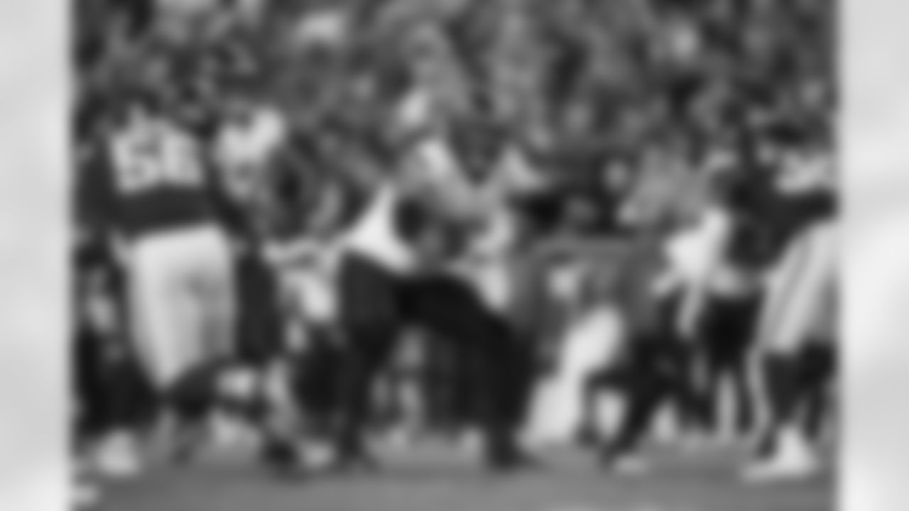 RG Sam Cosmi

Backed up by Andrew Wylie

(AP Photo/Perry Knotts)