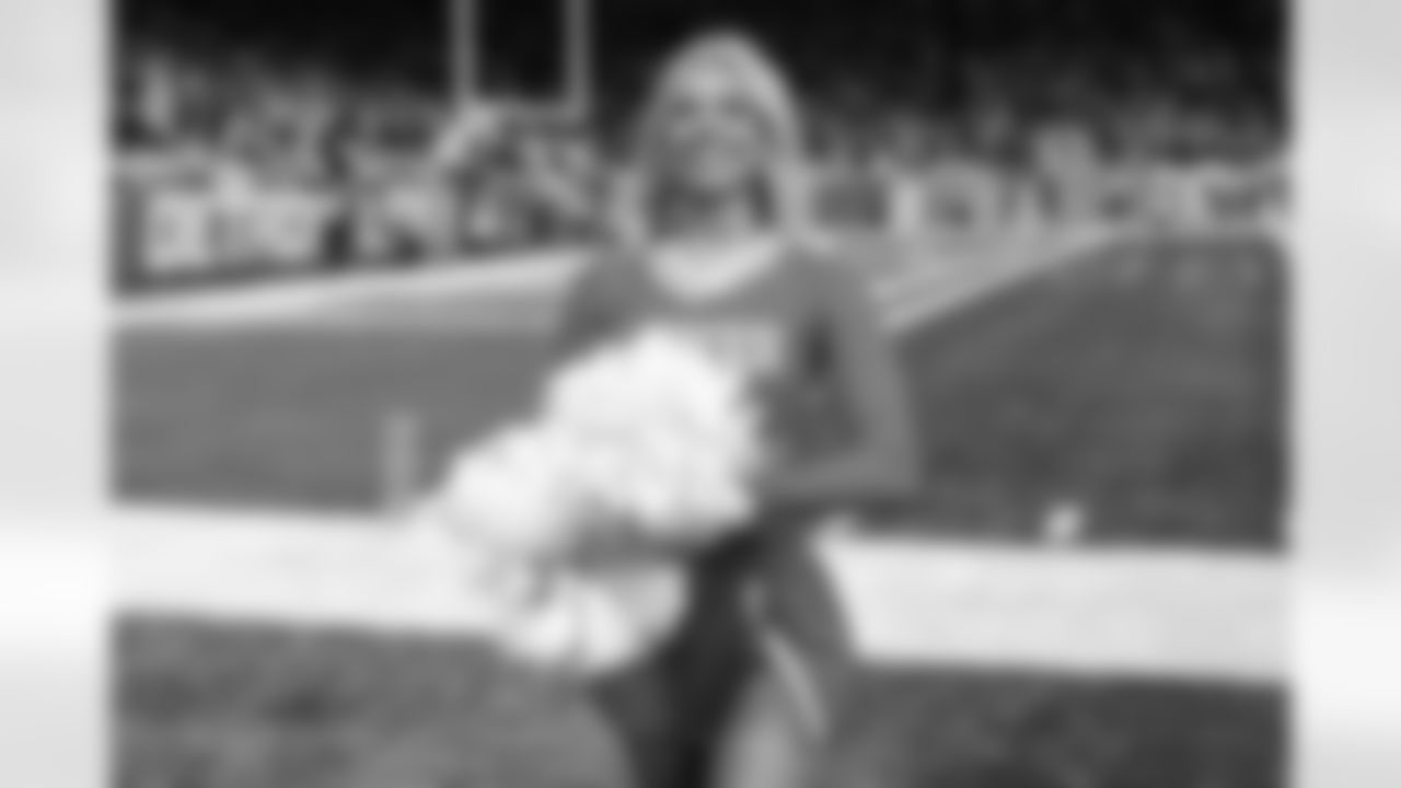 A Detroit Lions Cheerleader performs during an NFL football game against the Green Bay Packers on Thursday, Nov. 27, 2025 in Detroit. (Mike Ferdinande/Detroit Lions)