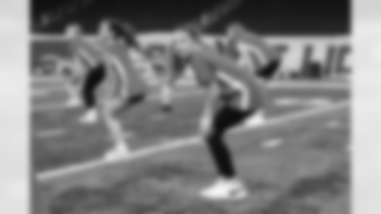 Participants during the junior cheer clinic at Ford Field on Dec. 7, 2025 in Detroit. (Mike Ferdinande/Detroit Lions)