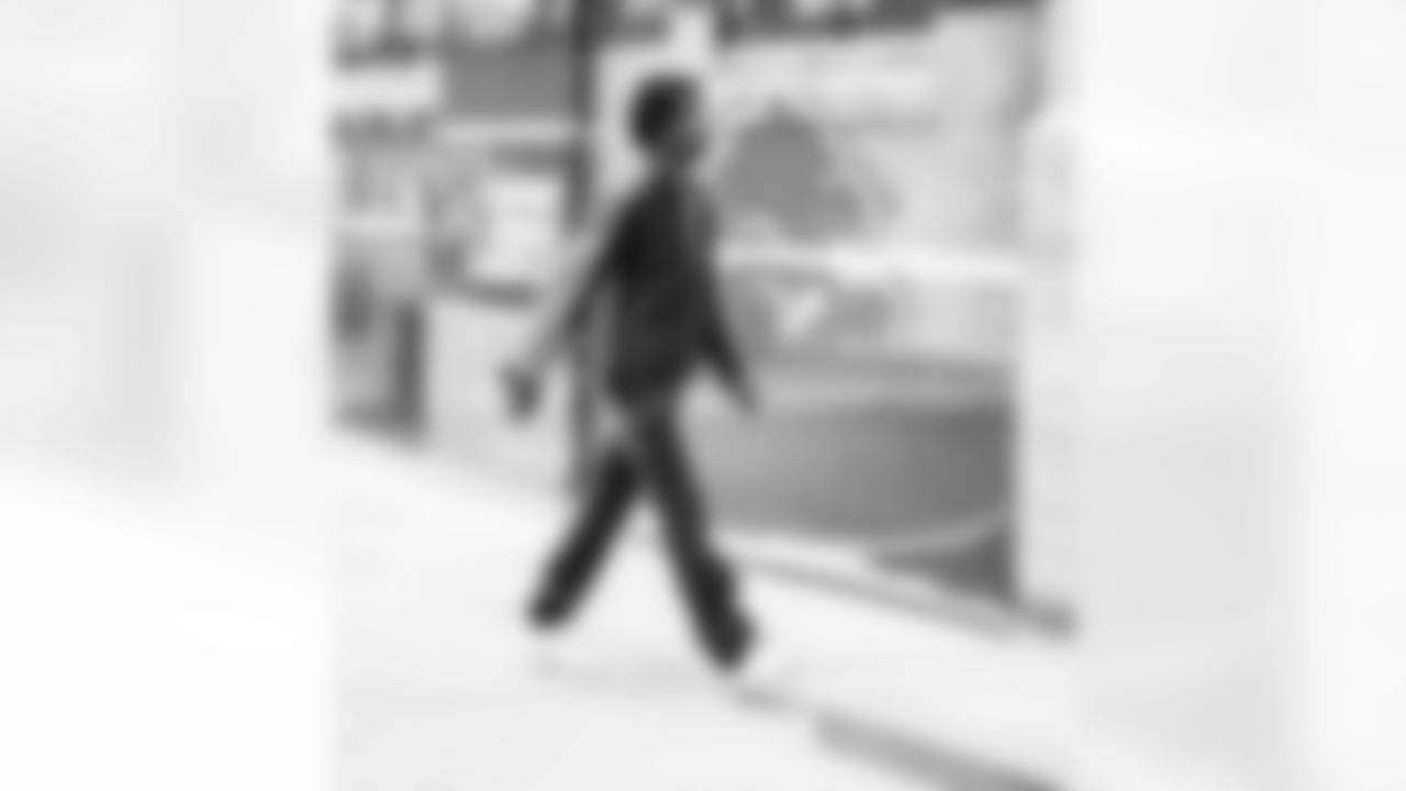 Detroit Lions wide receiver Jameson Williams (1) arrives to an NFL football game against the Pittsburgh Steelers on Sunday, Dec. 21, 2025 in Detroit. (Jeff Nguyen/Detroit Lions via AP)