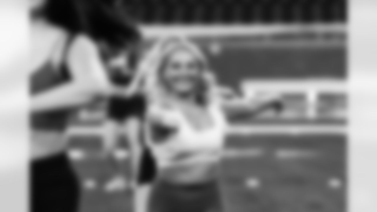 Contestants during the Detroit Lions Cheerleaders pre-audition clinic at Ford Field on April 14, 2025 in Detroit. (Stephanie VanWagoner/Detroit Lions)