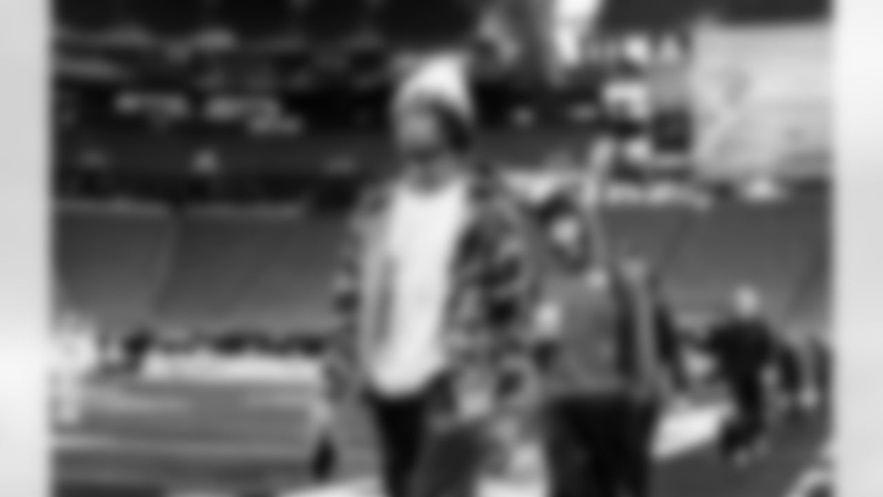 Detroit Lions wide receiver Jameson Williams (1) arrives to an NFL football game against the Minnesota Vikings on Thursday, Dec. 25, 2025 in Minneapolis. (Jeff Nguyen/Detroit Lions via AP)