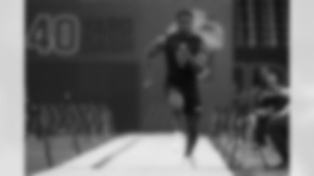 Notre Dame running back Jadarian Price (15) runs the 40-yard dash at the NFL football scouting combine in Indianapolis, Saturday, Feb. 28, 2026. (AP Photo/Julio Cortez)