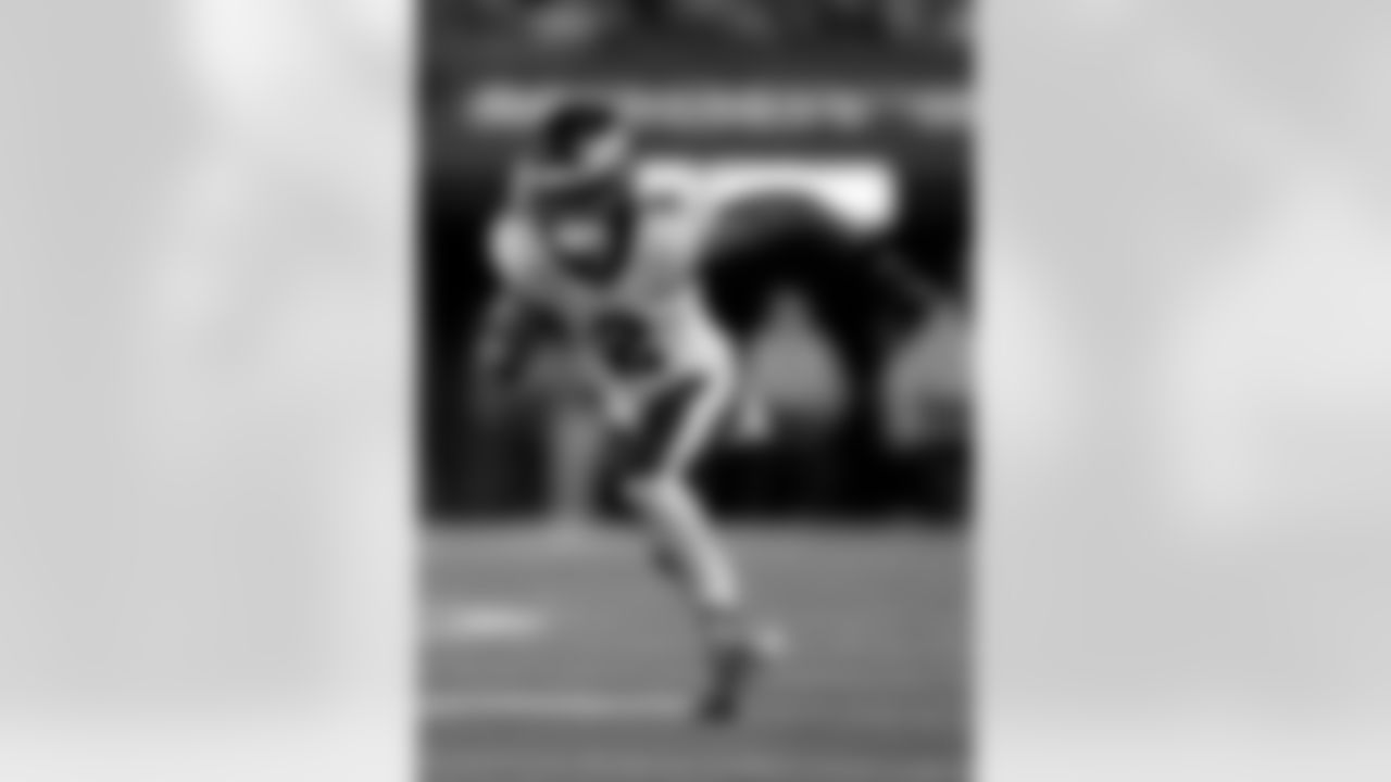 PR Jahan Dotson

Backed up by Xavier Gipson

(AP Photo/Adam Hunger)