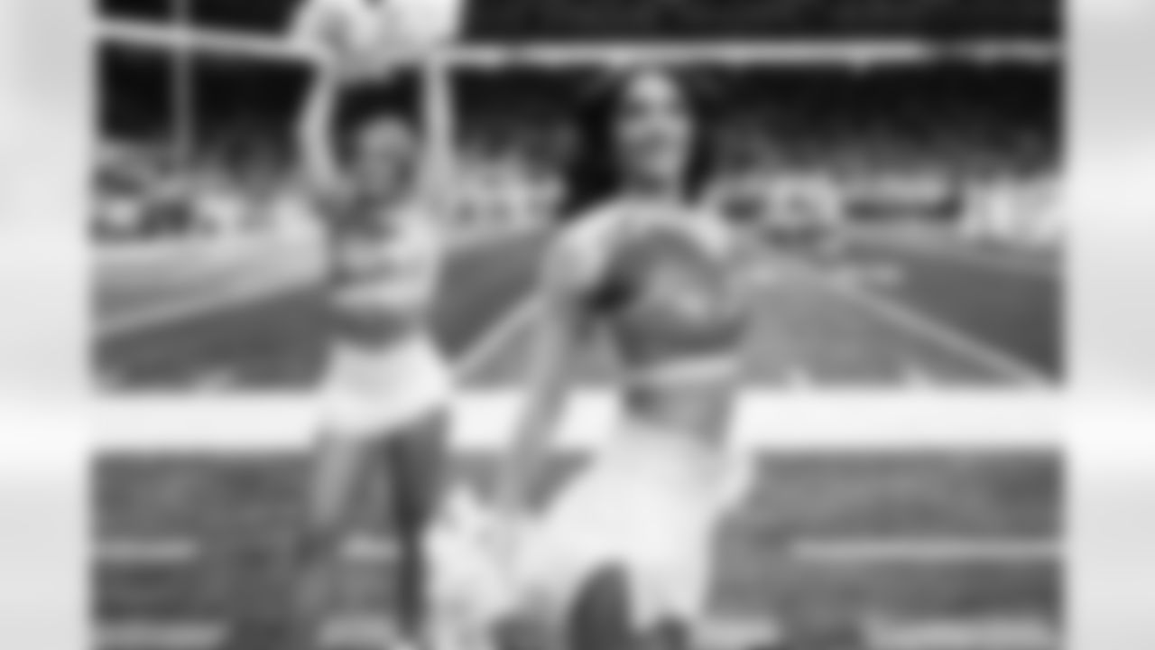 Detroit Lions Cheerleaders perform during an NFL football game against the Dallas Cowboys on Thursday, Dec. 4, 2025 in Detroit. (Mike Ferdinande/Detroit Lions)