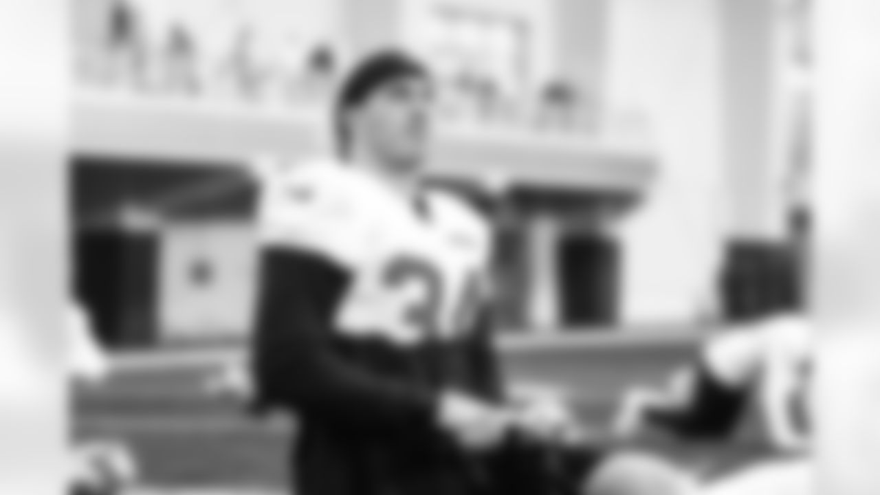 Detroit Lions linebacker Alex Anzalone (34) during practice at the Meijer Performance Center on Oct. 31, 2025 in Allen Park, Mich. (Jeff Nguyen/Detroit Lions)