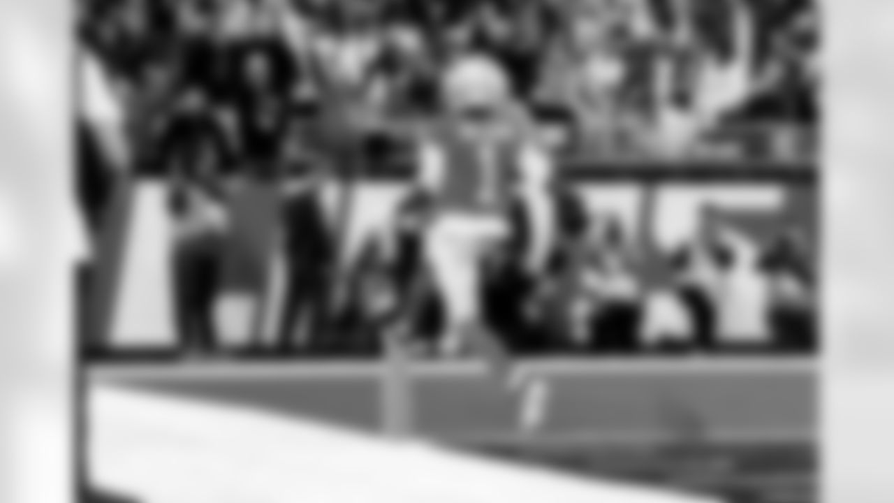 Detroit Lions wide receiver Jameson Williams (1) scores a touchdown during an NFL football game against the Green Bay Packers on Thursday, Nov. 27, 2025 in Detroit. (Jeff Nguyen/Detroit Lions via AP)