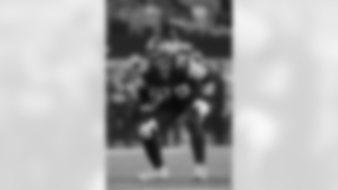 RG Will Fries

Backed up by Blake Brandel 

(AP Photo/Julio Cortez)