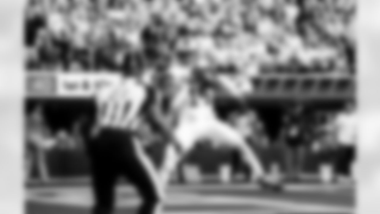 Detroit Lions wide receiver Amon-Ra St. Brown (14) scores a touchdown during an NFL football game against the Los Angeles Rams on Sunday, Dec. 14, 2025 in Inglewood, Calif. (Jeff Nguyen/Detroit Lions via AP)