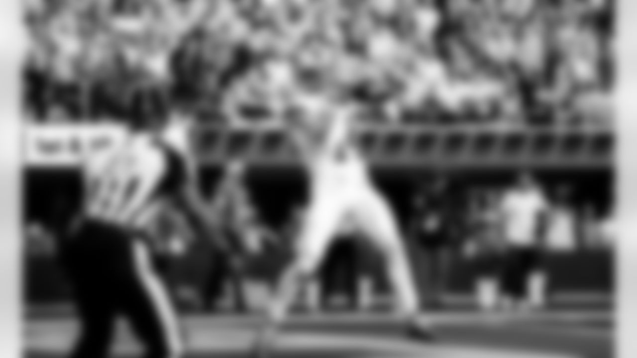 Detroit Lions wide receiver Amon-Ra St. Brown (14) scores a touchdown during an NFL football game against the Los Angeles Rams on Sunday, Dec. 14, 2025 in Inglewood, Calif. (Jeff Nguyen/Detroit Lions via AP)