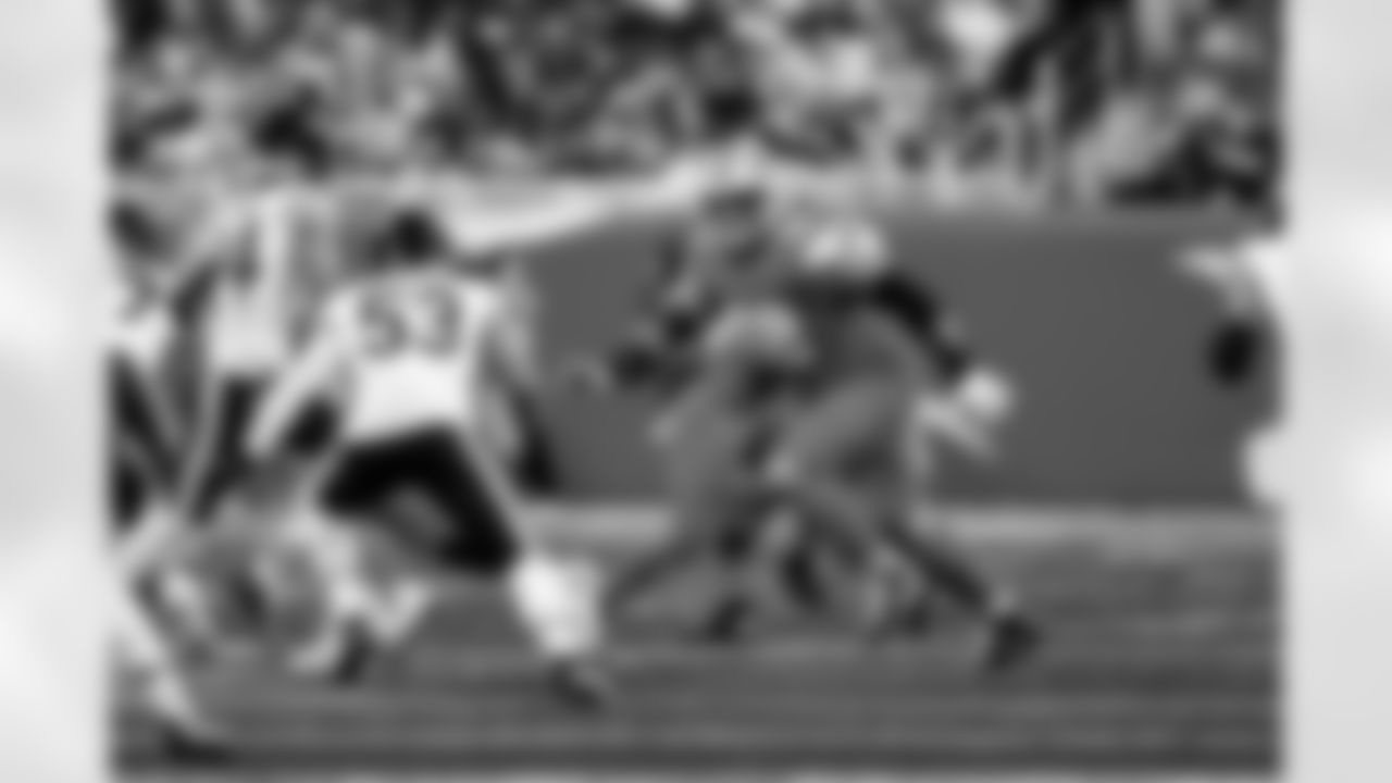 Detroit Lions tackle Taylor Decker (68) in action during an NFL football game against the Chicago Bears on Sunday, Sept. 14, 2025 in Detroit. (Jeff Nguyen/Detroit Lions via AP)