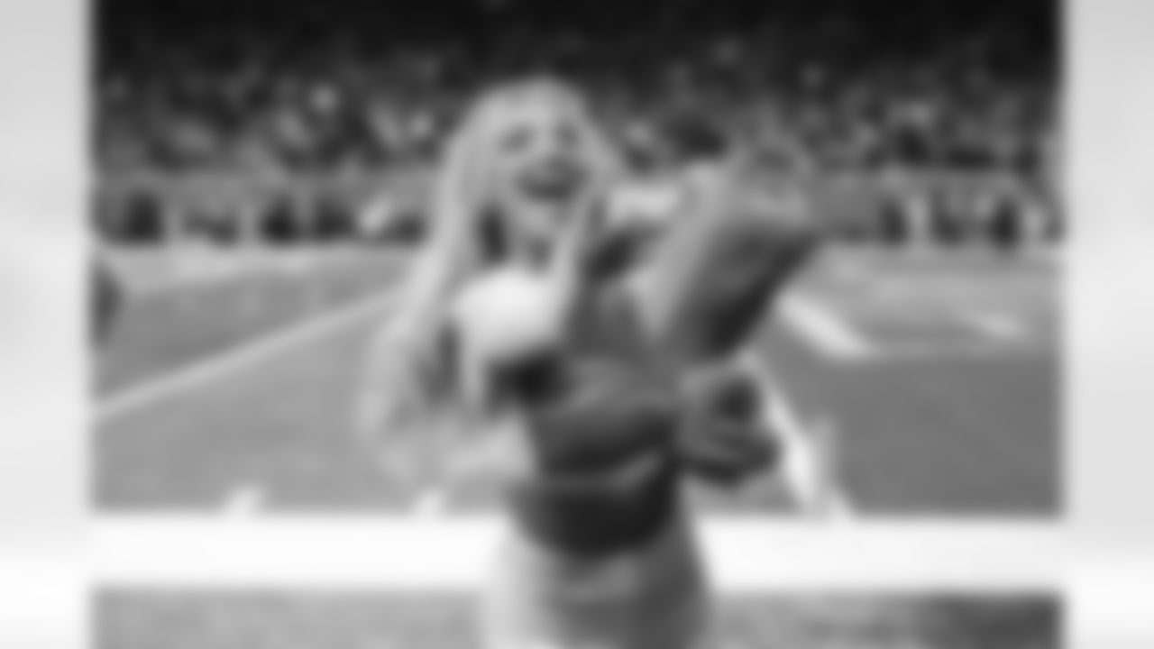 Detroit Lions Cheerleaders perform during an NFL football game against the Pittsburgh Steelers on Sunday, Dec. 21, 2025 in Detroit. (Mike Ferdinande/Detroit Lions)