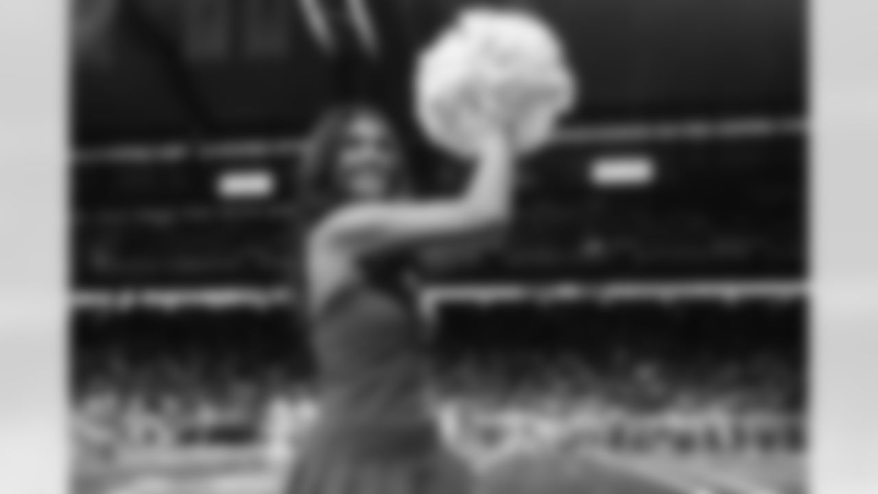 A Detroit Lions Cheerleader performs during an NFL football game against the Green Bay Packers on Thursday, Nov. 27, 2025 in Detroit. (Mike Ferdinande/Detroit Lions)