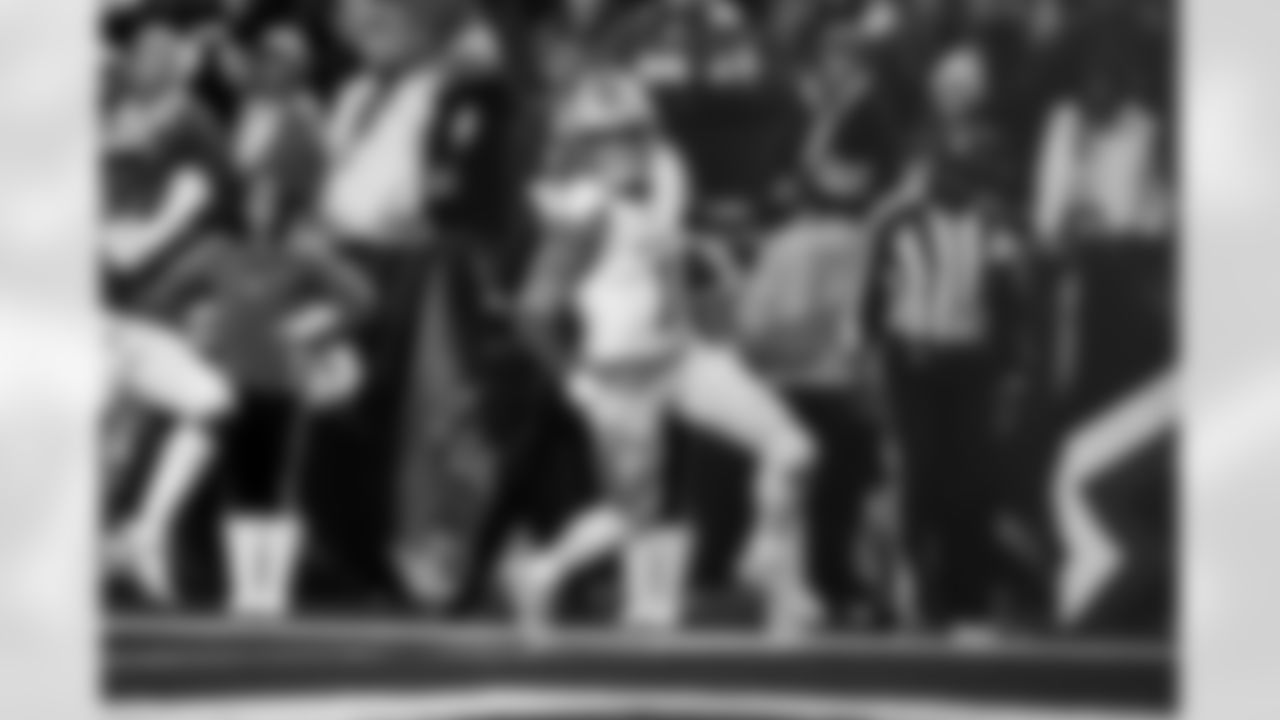 Detroit Lions wide receiver Jameson Williams (1) scores a touchdown during an NFL football game against the Philadelphia Eagles on Sunday, Nov. 16, 2025 in Philadelphia. (Jeff Nguyen/Detroit Lions via AP)