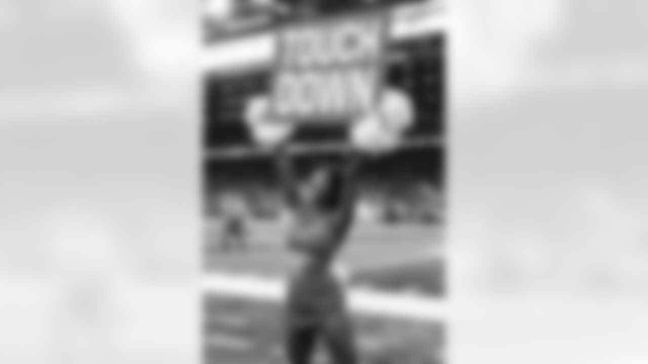 A Detroit Lions Cheerleader performs during an NFL football game against the Minnesota Vikings on Sunday, Nov. 2, 2025 in Detroit. (Mike Ferdinande/Detroit Lions)