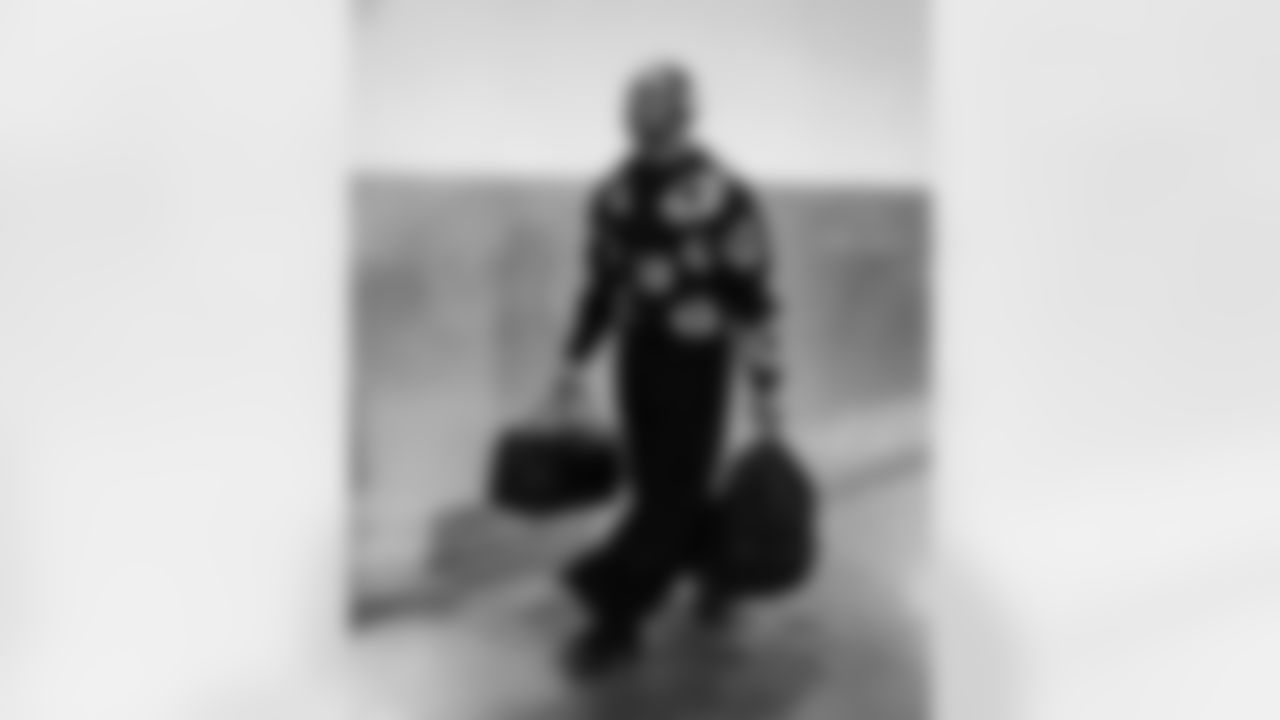 Detroit Lions running back David Montgomery (5) arrives to an NFL football game against the Los Angeles Rams on Sunday, Dec. 14, 2025 in Inglewood, Calif. (Jeff Nguyen/Detroit Lions via AP)