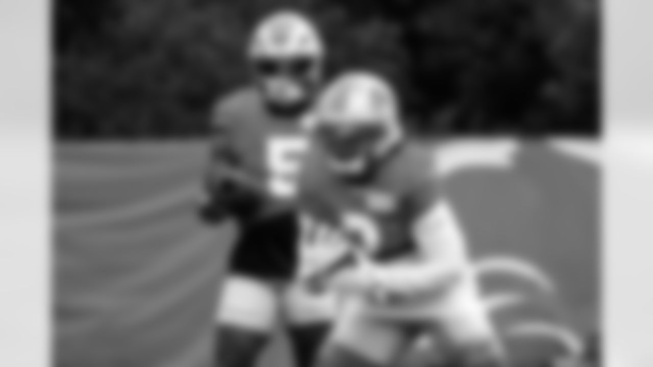 Detroit Lions running back David Montgomery (5) and Detroit Lions running back Jahmyr Gibbs (0) during training camp at the Meijer Performance Center on Aug. 19, 2025 in Allen Park, Mich. (Jeff Nguyen/Detroit Lions)