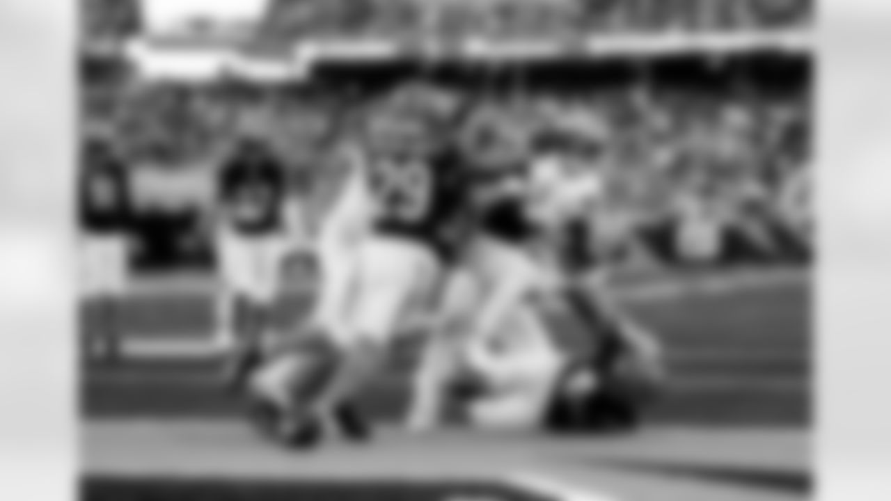 Detroit Lions running back Jahmyr Gibbs (0) scores a touchdown during an NFL football game against the Cincinnati Bengals on Sunday, Oct. 5, 2025 in Cincinnati. (Jeff Nguyen/Detroit Lions via AP)