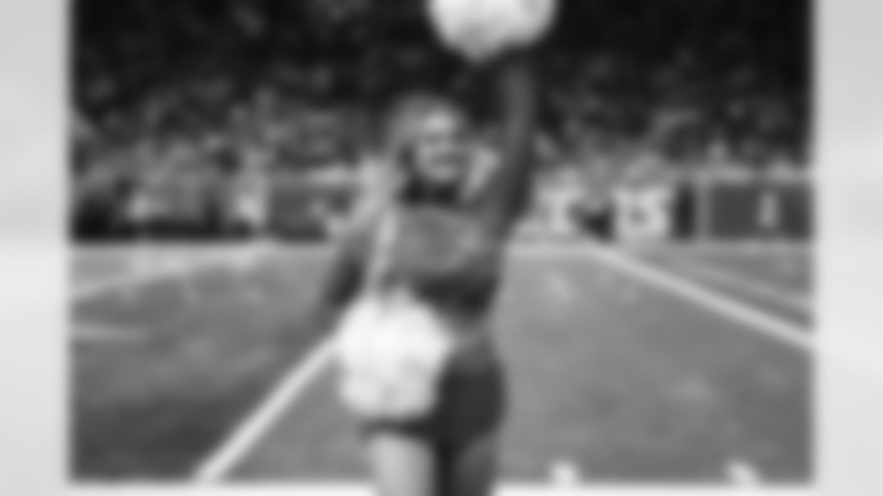 Detroit Lions Cheerleaders perform during an NFL football game against the Miami Dolphins on Saturday, Aug. 16, 2025 in Detroit. (Mike Ferdinande/Detroit Lions)