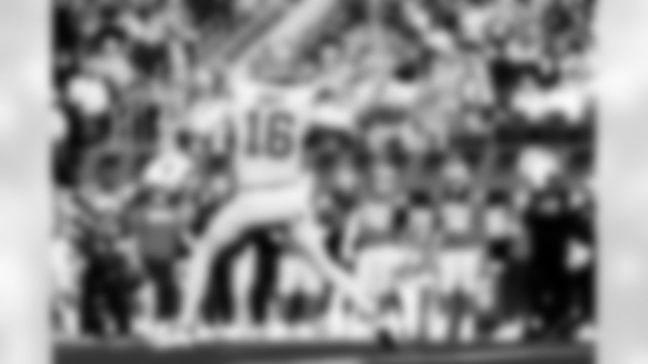 Detroit Lions quarterback Jared Goff (16) during an NFL football game against the Los Angeles Rams on Sunday, Dec. 14, 2025 in Inglewood, Calif. (Jeff Nguyen/Detroit Lions via AP)