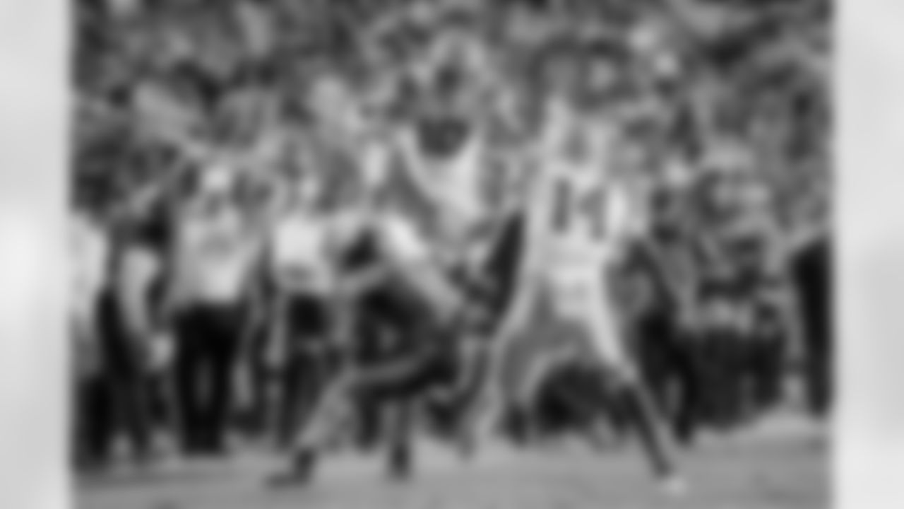 LSU TE Bauer Sharp (10)