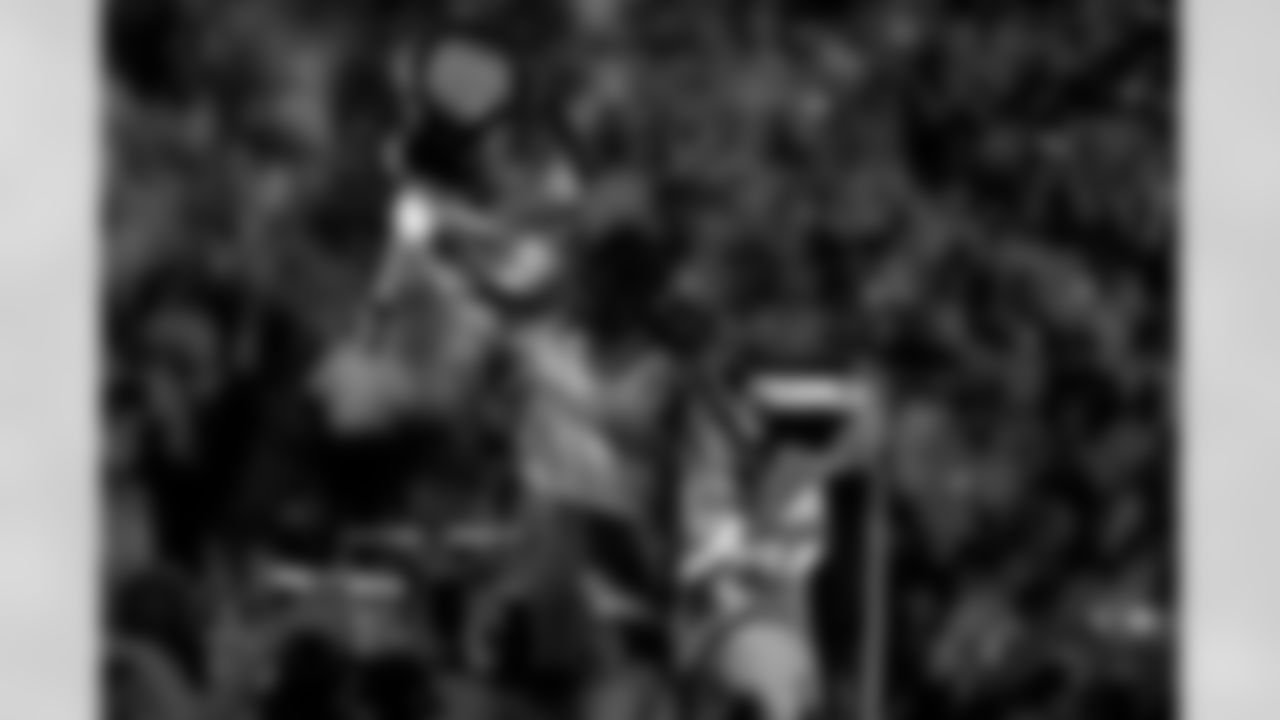 Jack White performs during the Thanksgiving Halftime Show powered by Verizon during an NFL football game against the Green Bay Packers on Thursday, Nov. 27, 2025 in Detroit. (Jeff Nguyen/Detroit Lions via AP)