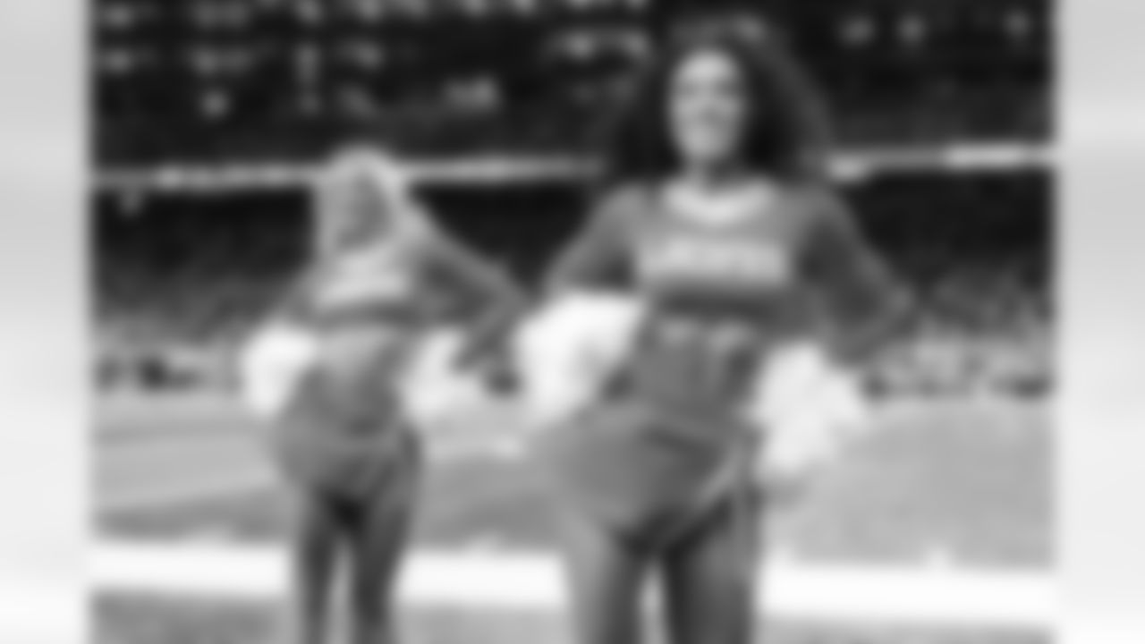 Detroit Lions Cheerleaders perform during an NFL football game against the Green Bay Packers on Thursday, Nov. 27, 2025 in Detroit. (Mike Ferdinande/Detroit Lions)