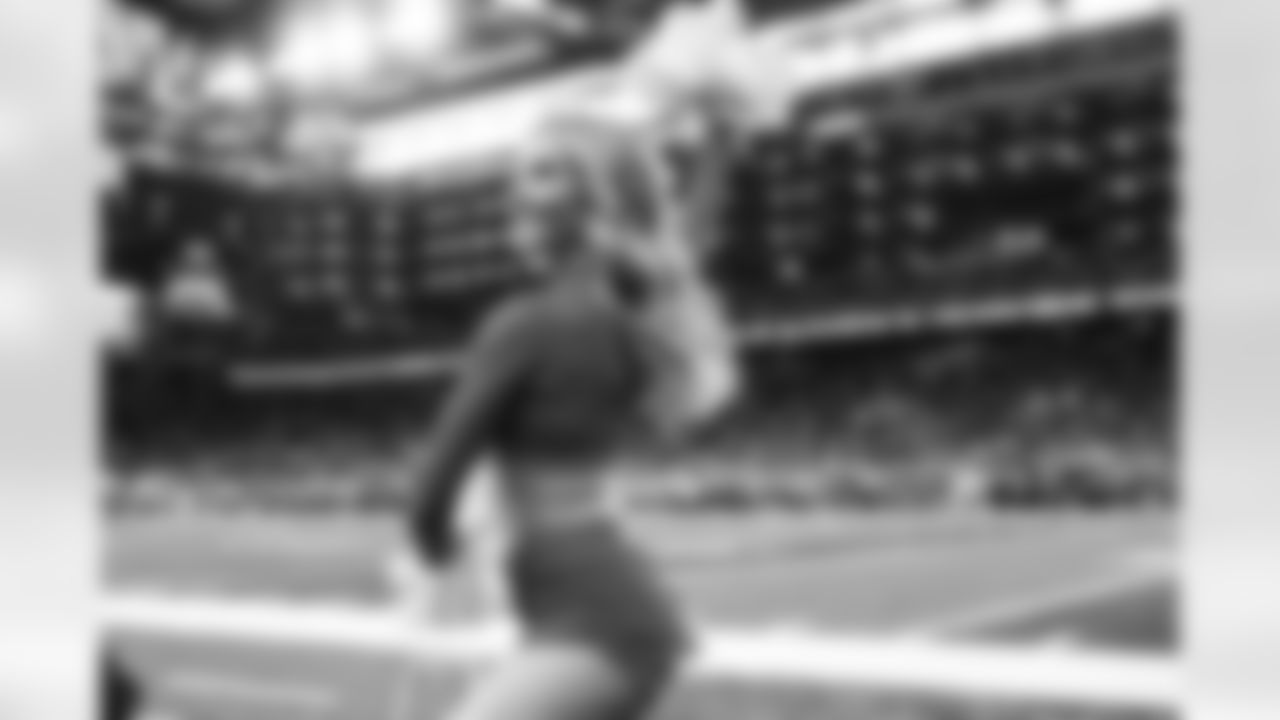 A Detroit Lions Cheerleader performs during an NFL football game against the Minnesota Vikings on Sunday, Nov. 2, 2025 in Detroit. (Mike Ferdinande/Detroit Lions)