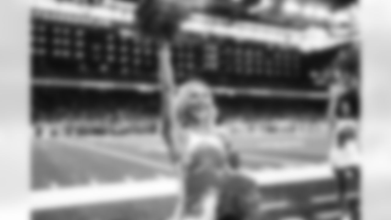 Detroit Lions Cheerleaders perform during an NFL football game against the Houston Texans on Saturday, Aug. 23, 2025 in Detroit. (Stephanie VanWagoner/Detroit Lions)