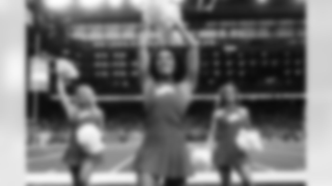 Detroit Lions Cheerleaders perform during an NFL football game against the Green Bay Packers on Thursday, Nov. 27, 2025 in Detroit. (Mike Ferdinande/Detroit Lions)