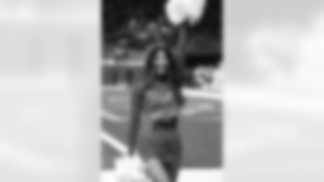 Detroit Lions Cheerleaders perform during an NFL football game against the Miami Dolphins on Saturday, Aug. 16, 2025 in Detroit. (Mike Ferdinande/Detroit Lions)