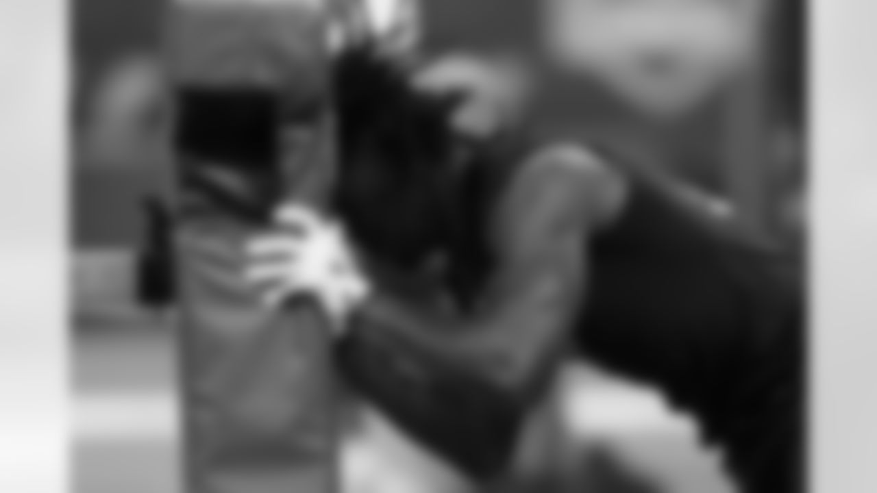 Penn State tight end Khalil Dinkins (05) runs a drill at the NFL football scouting combine in Indianapolis, Friday, Feb. 27, 2026. (AP Photo/Julio Cortez)