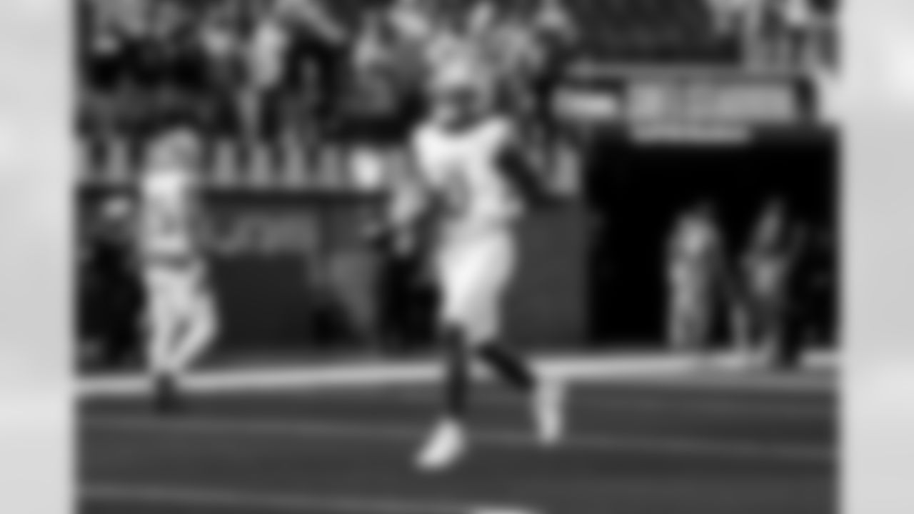 Detroit Lions running back Jahmyr Gibbs (0) before an NFL football game against the Los Angeles Rams on Sunday, Dec. 14, 2025 in Inglewood, Calif. (Jeff Nguyen/Detroit Lions via AP)