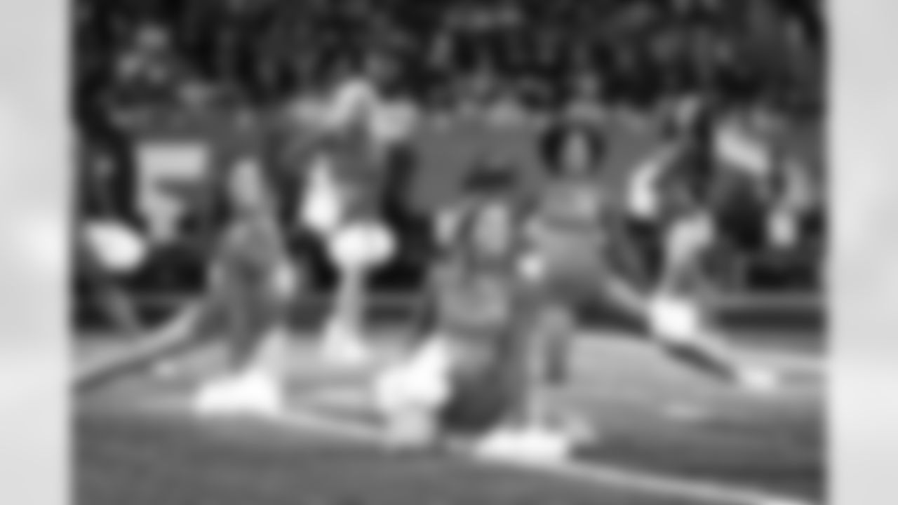 Detroit Lions Cheerleaders perform before an NFL football game against the Minnesota Vikings on Sunday, Nov. 2, 2025 in Detroit. (Mike Ferdinande/Detroit Lions)