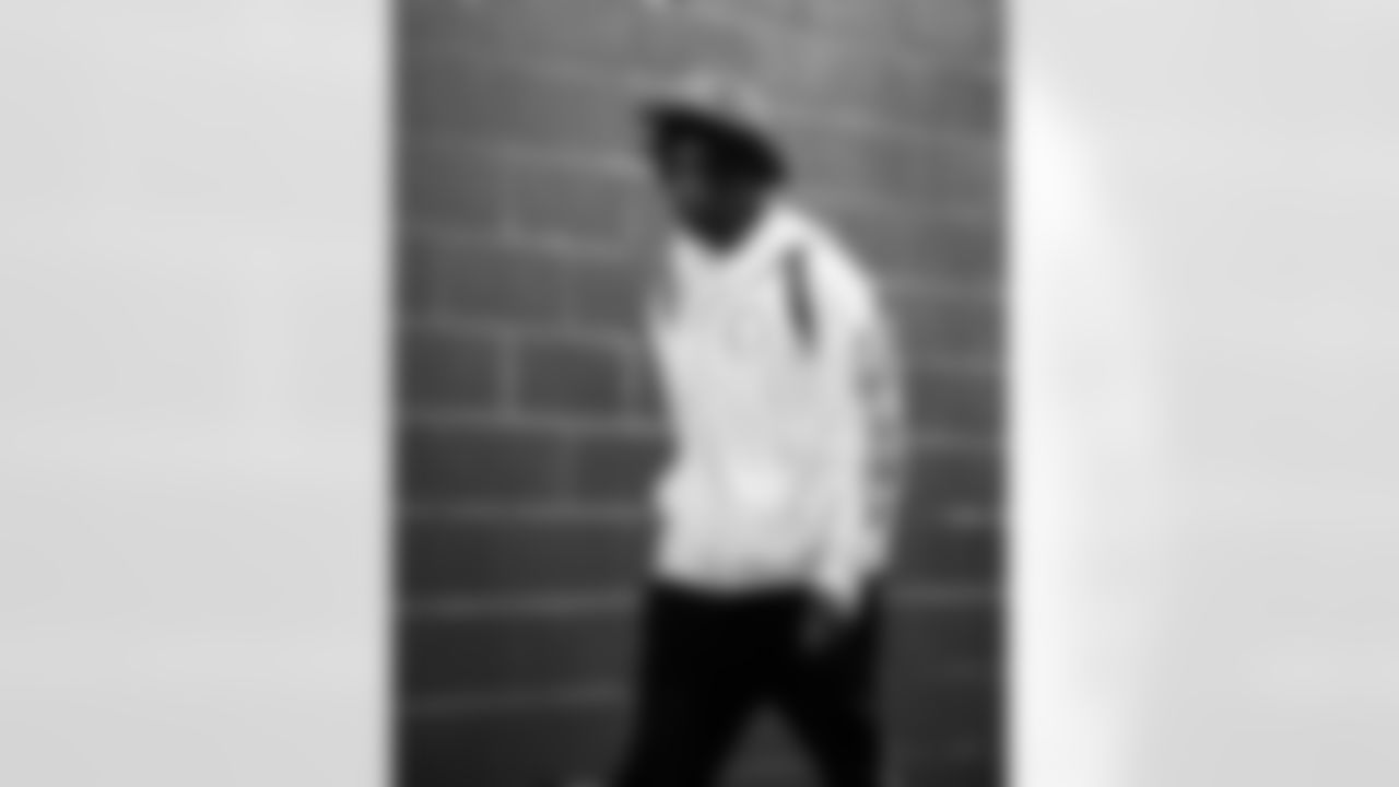 Detroit Lions wide receiver Jameson Williams (1) arrives to an NFL football game against the Washington Commanders on Sunday, Nov. 9, 2025 in Landover, Md. (Jeff Nguyen/Detroit Lions via AP)