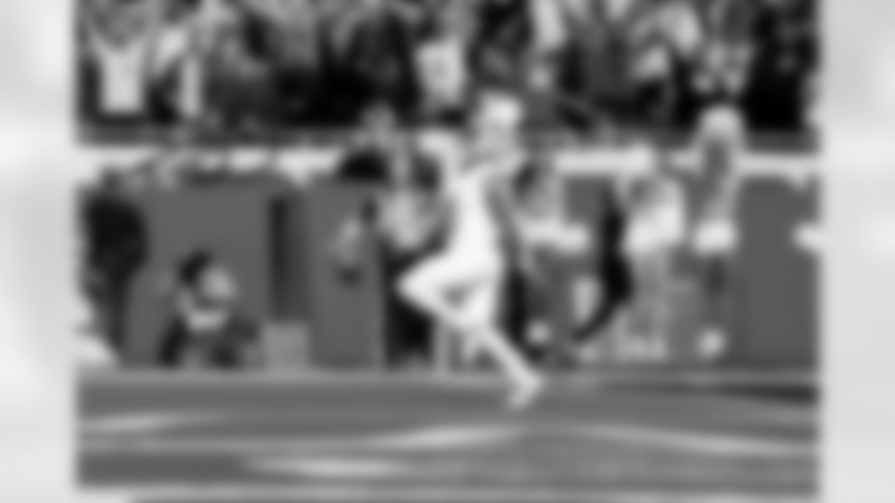 Detroit Lions running back David Montgomery (5) scores a touchdown during an NFL football game against the Dallas Cowboys on Thursday, Dec. 4, 2025 in Detroit. (Jeff Nguyen/Detroit Lions via AP)