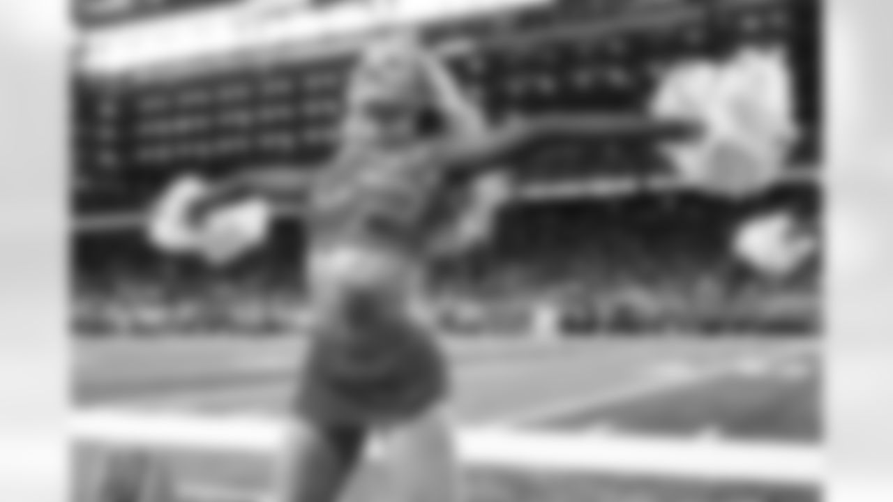 A Detroit Lions Cheerleader performs during an NFL football game against the Minnesota Vikings on Sunday, Nov. 2, 2025 in Detroit. (Mike Ferdinande/Detroit Lions)