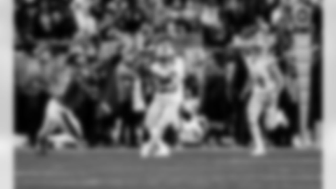 Detroit Lions running back Jahmyr Gibbs (0) and Detroit Lions wide receiver Amon-Ra St. Brown (14) during an NFL football game against the Philadelphia Eagles on Sunday, Nov. 16, 2025 in Philadelphia. (Jeff Nguyen/Detroit Lions via AP)